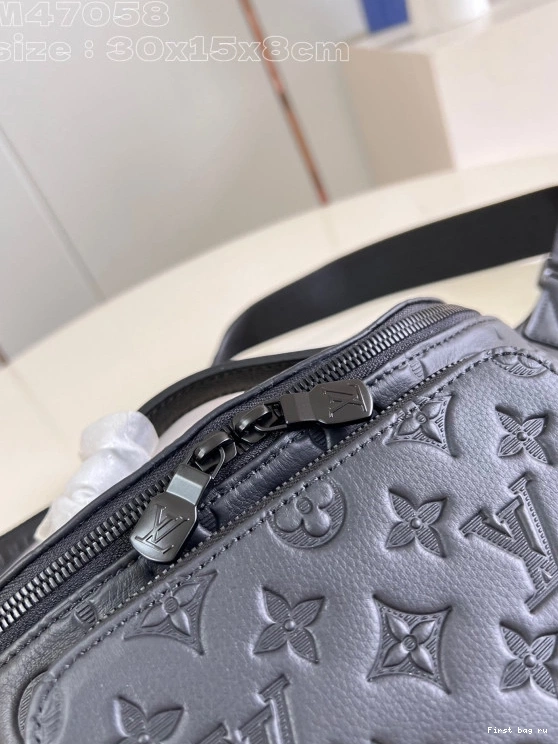 First bag ru Rush Bumbag-30*15*8CM LOUIS VUITTON 0710